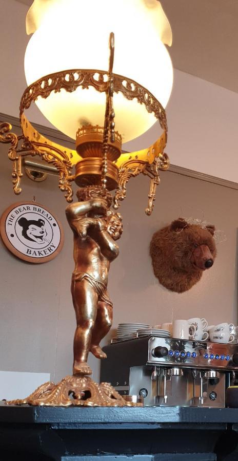 The Bear Bread Bakery B&B, Ensuite Rooms Above The Bakery, Colyton Kültér fotó
