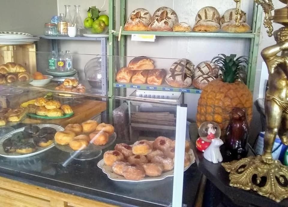 The Bear Bread Bakery B&B, Ensuite Rooms Above The Bakery, Colyton Kültér fotó