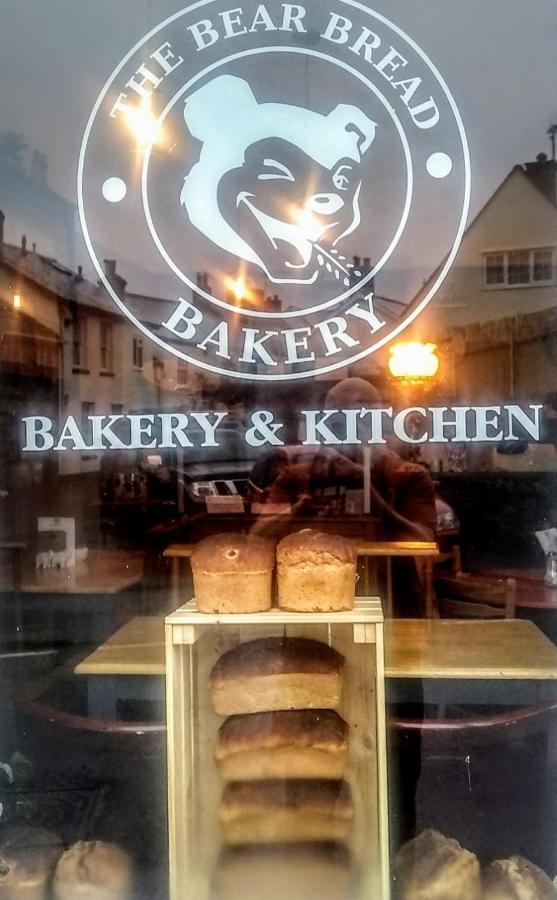 The Bear Bread Bakery B&B, Ensuite Rooms Above The Bakery, Colyton Kültér fotó
