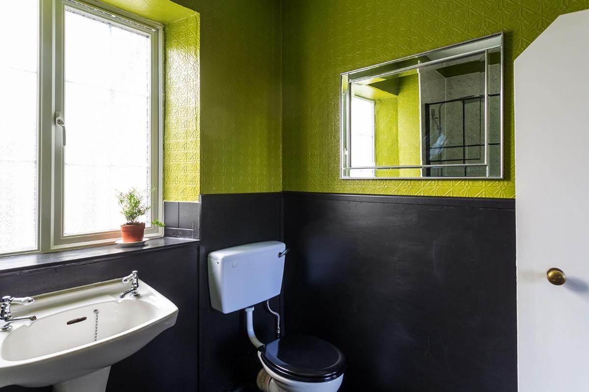 The Bear Bread Bakery B&B, Ensuite Rooms Above The Bakery, Colyton Kültér fotó