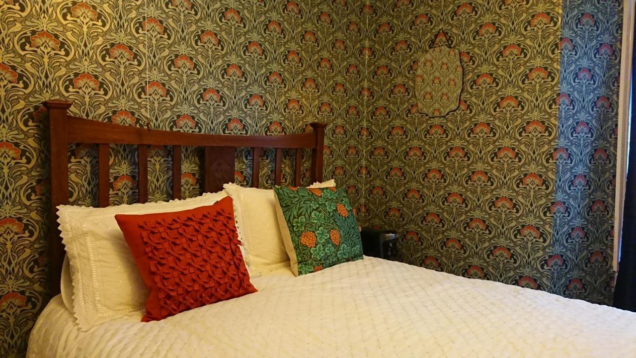The Bear Bread Bakery B&B, Ensuite Rooms Above The Bakery, Colyton Kültér fotó